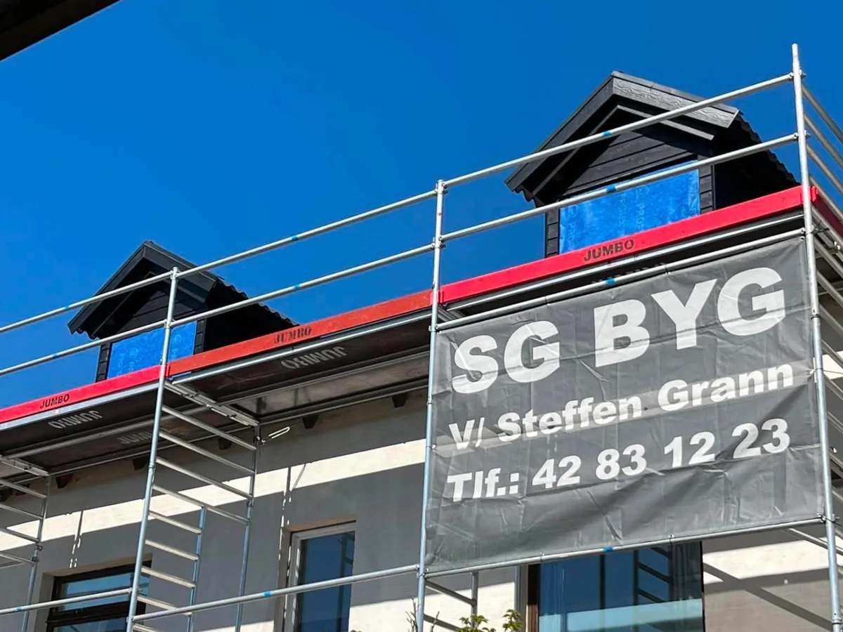 Nye kviste sat op af SG Byg bag stillads